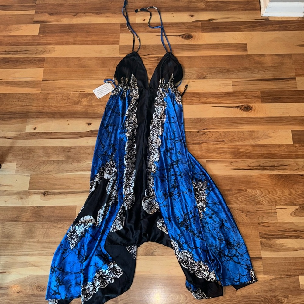 NWT Woman’s Small Halter Dress